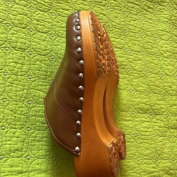 Clogs - Picture 4 of 9